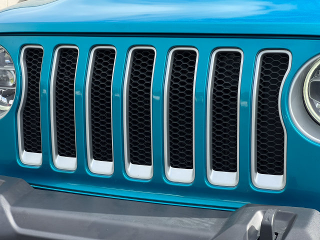 Used 2020 Jeep Wrangler Unlimited Sahara AWD/4WD image 34