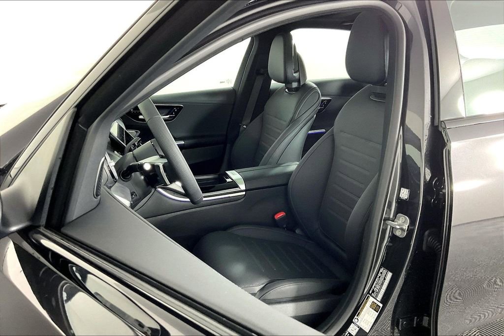 New 2026 Mercedes-Benz C 300 4MATIC Sedan image 9