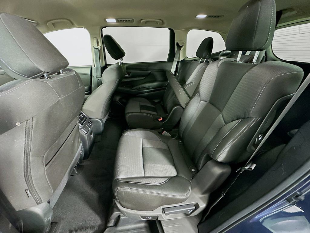 Used 2025 Subaru Ascent Premium image 31