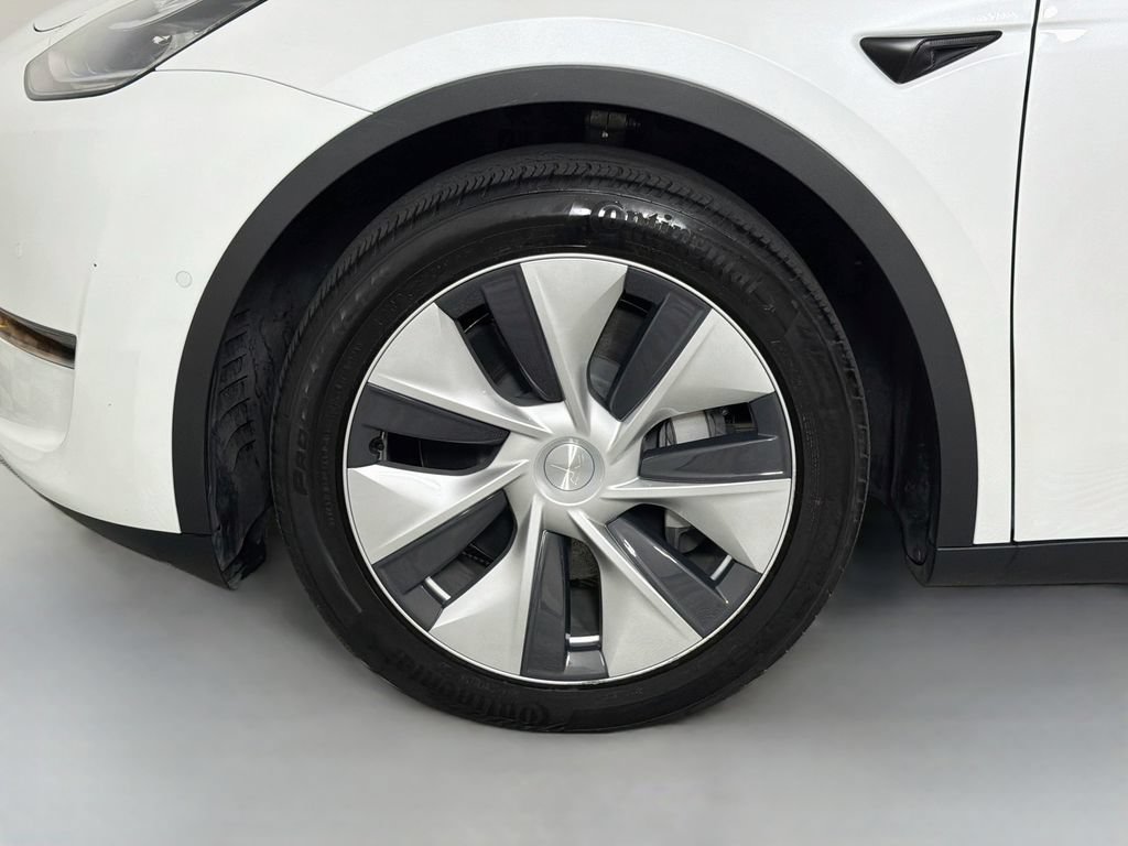 Used 2021 Tesla Model Y Long Range AWD/4WD image 33