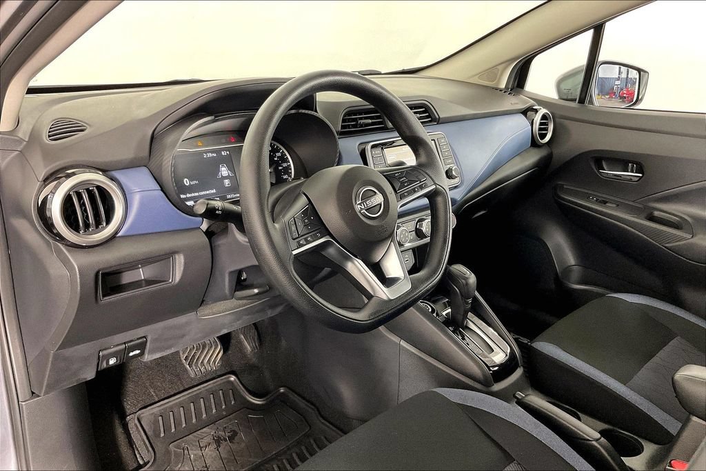 Used 2025 Nissan Versa SV w/ Trunk Package FWD image 14
