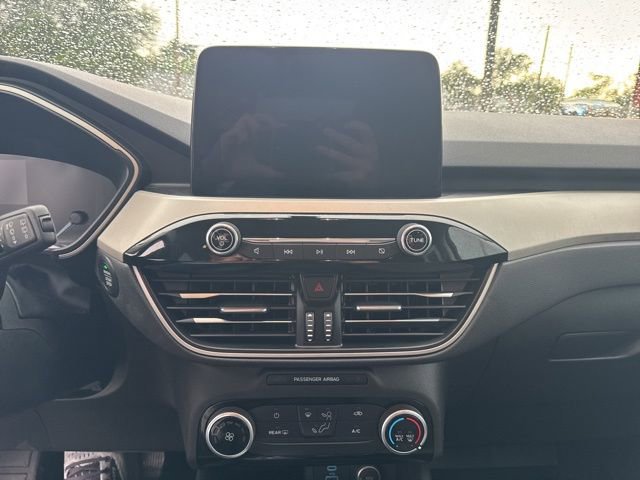 Used 2021 Ford Escape SE image 16