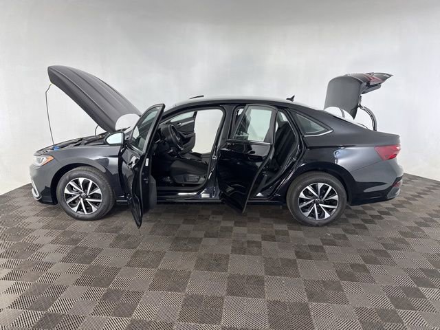 Used 2025 Volkswagen Jetta S image 11