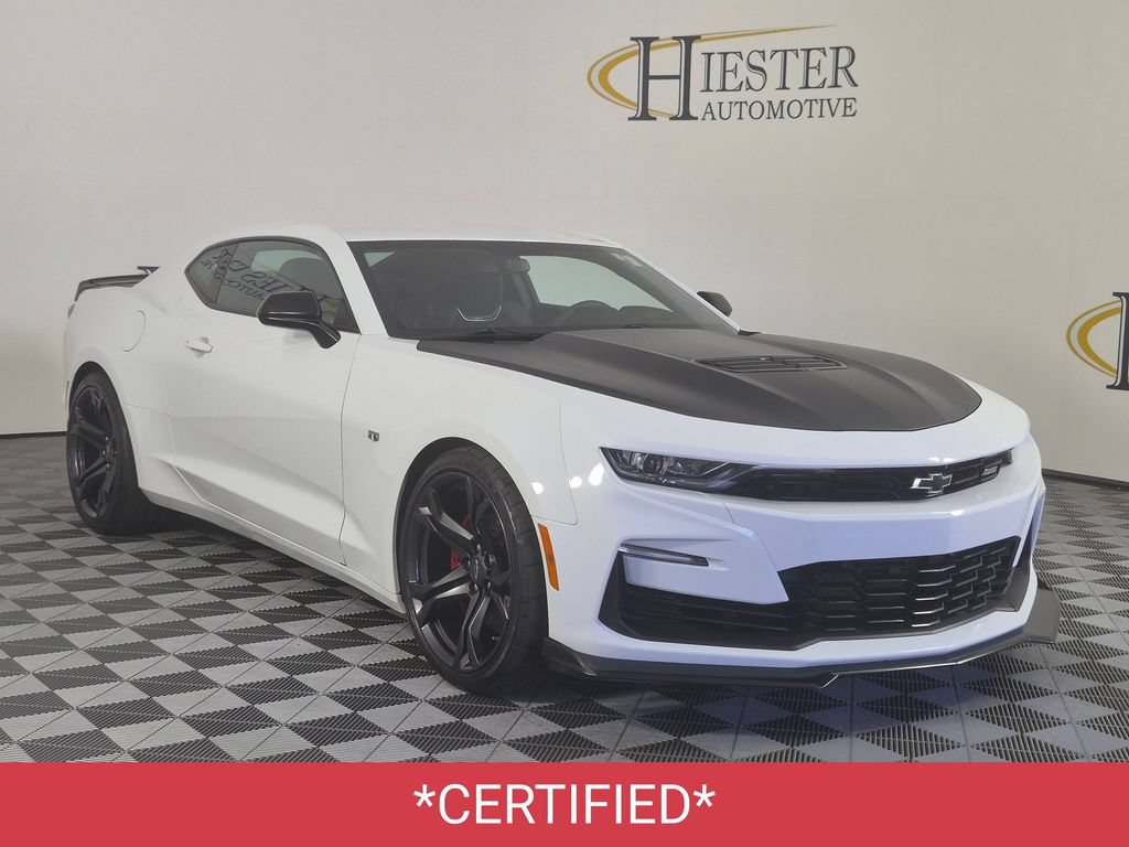 Certified 2021 Chevrolet Camaro SS RWD image 2