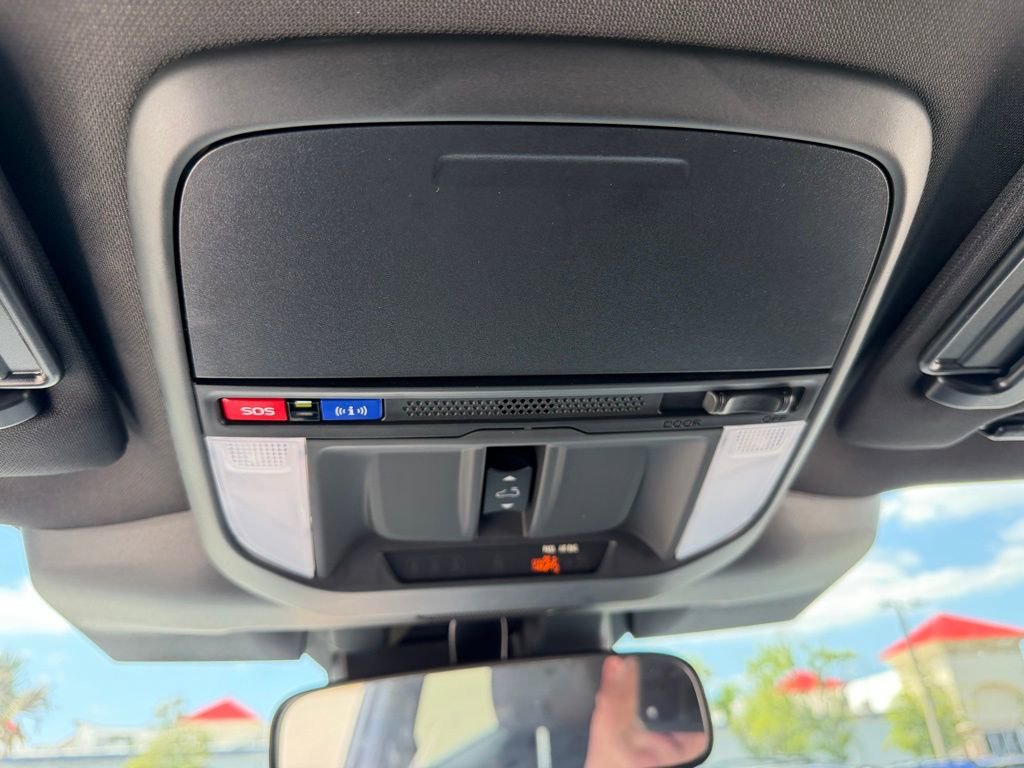 Used 2025 Subaru Forester Limited AWD/4WD image 30