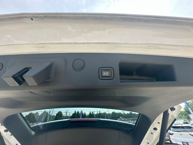 Used 2021 Chevrolet Equinox LT FWD image 45