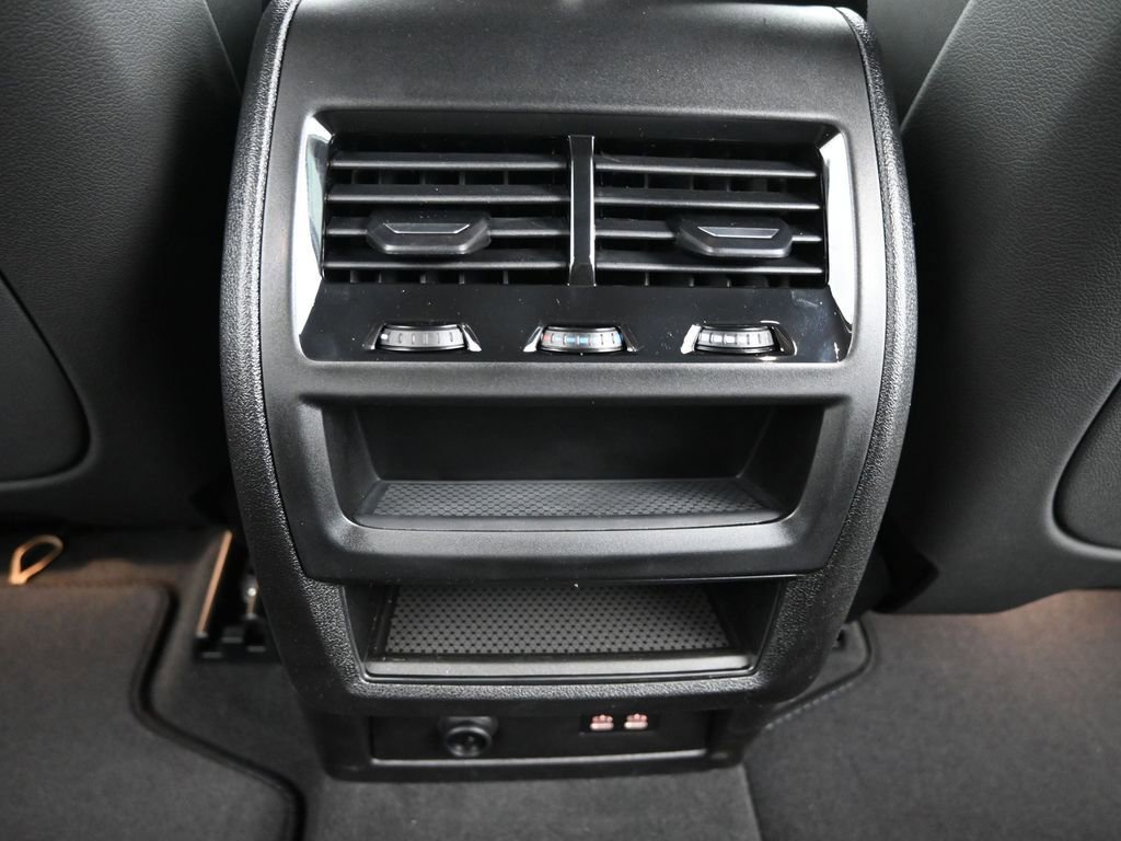 New 2026 BMW X5 xDrive50e AWD/4WD image 32