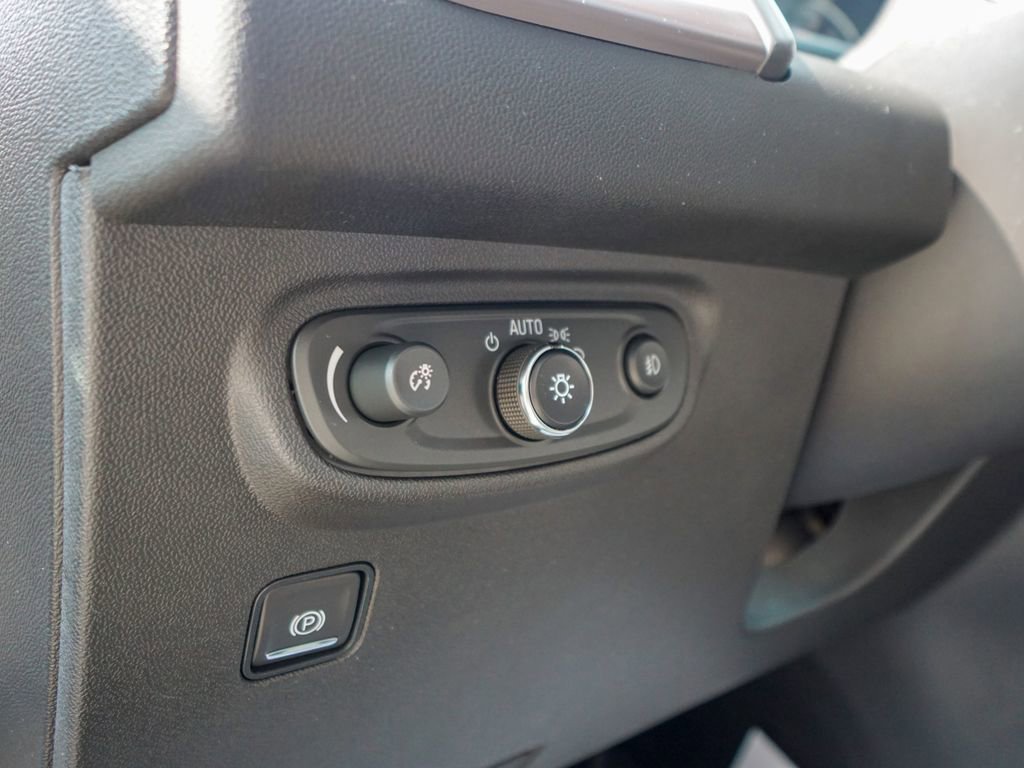 Used 2022 GMC Terrain AT4 image 20