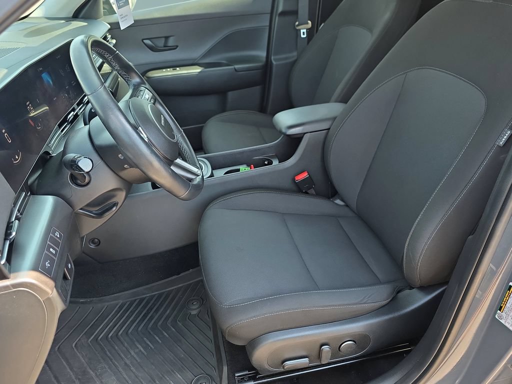 Certified 2024 Hyundai Kona SEL FWD image 11