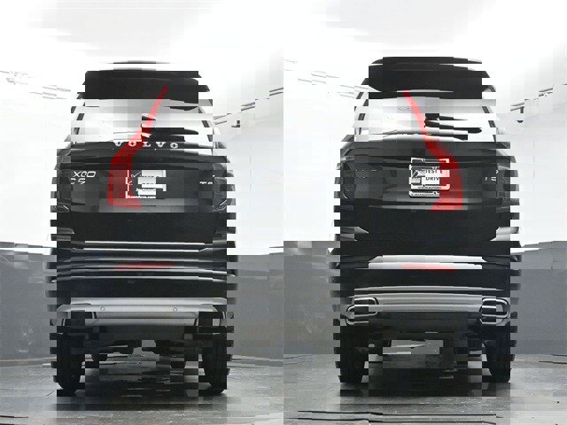 Used 2021 Volvo XC90 T5 Momentum w/ Climate Package image 38