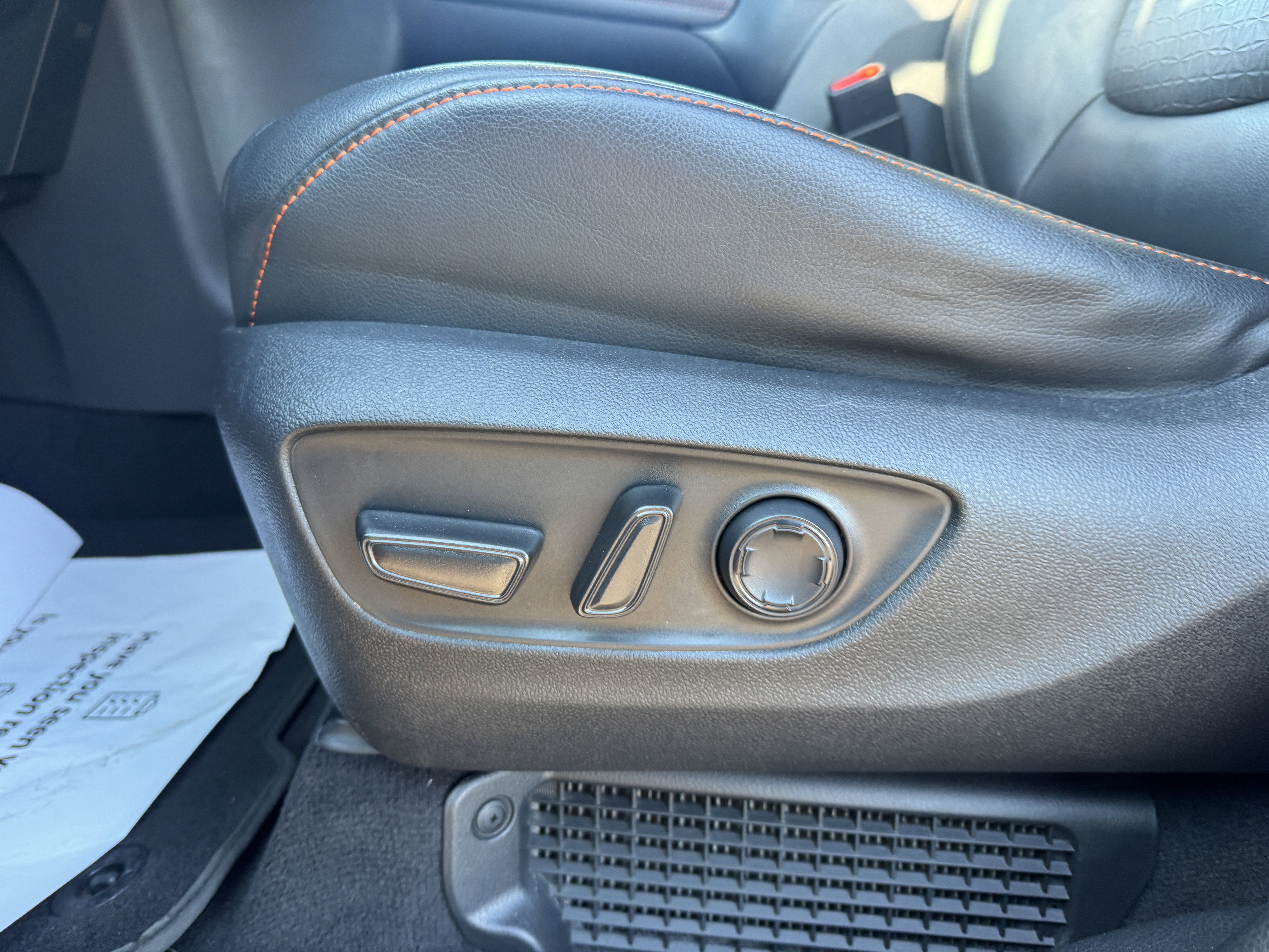 Used 2021 Toyota Sienna XSE image 11