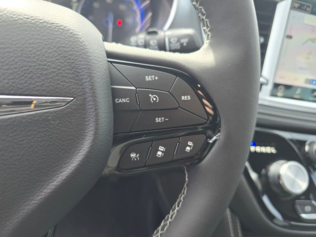 New 2026 Chrysler Pacifica Limited FWD image 31