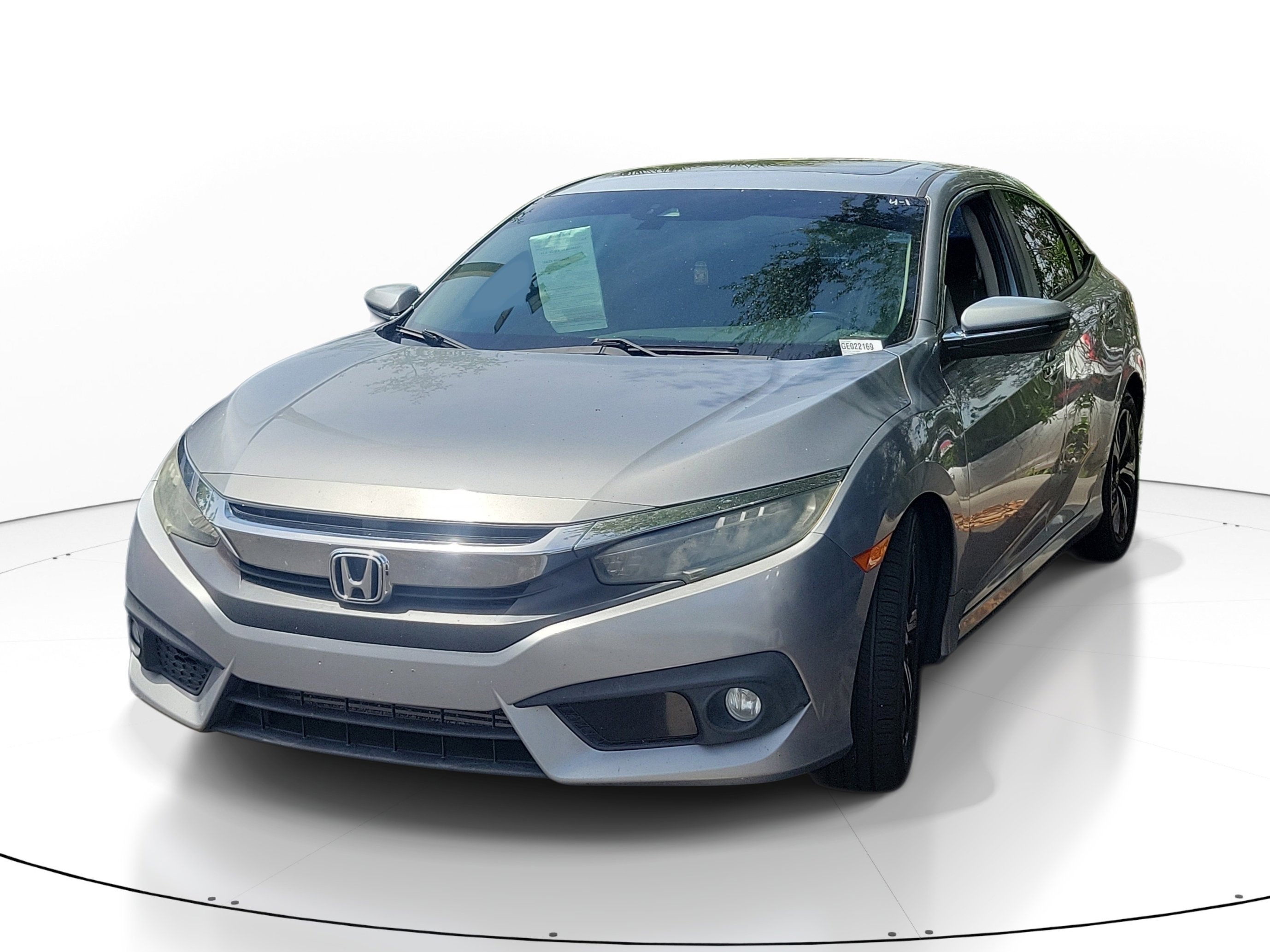 Used 2016 Honda Civic Touring image 3
