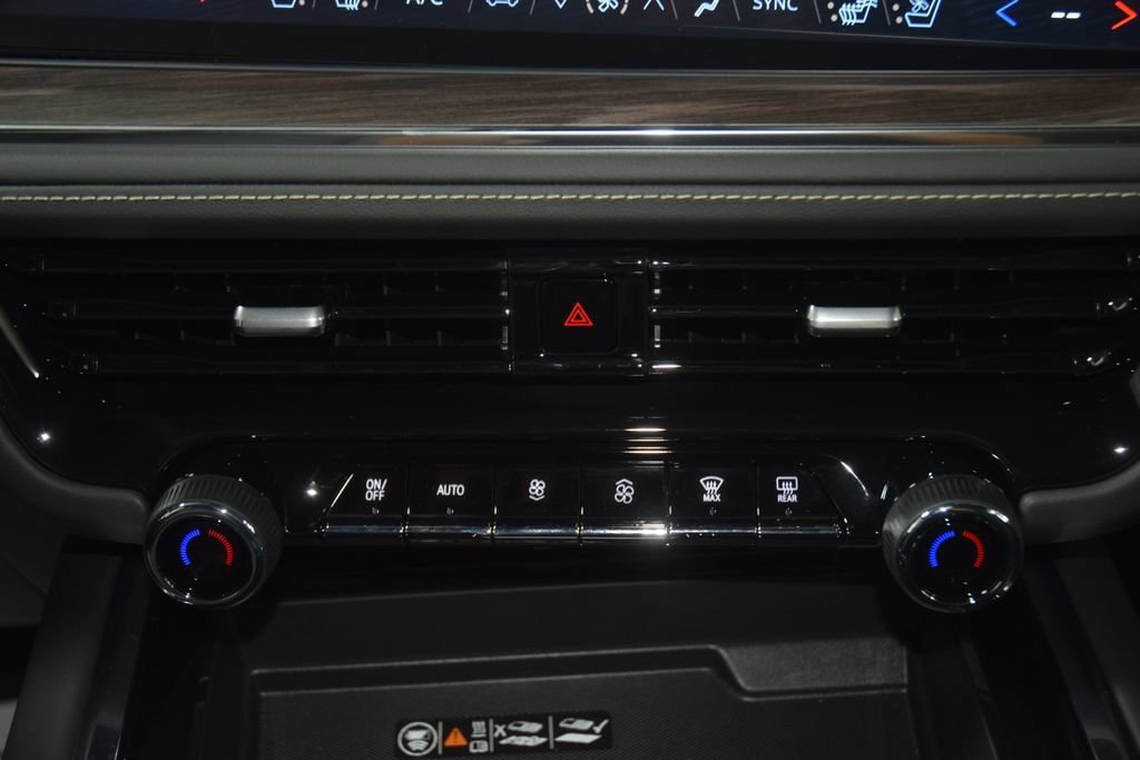 New 2026 Chevrolet Suburban Premier AWD/4WD image 34