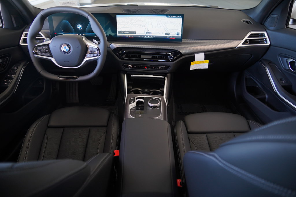 New 2026 BMW 330i xDrive Sedan w/ Convenience Package AWD/4WD image 20