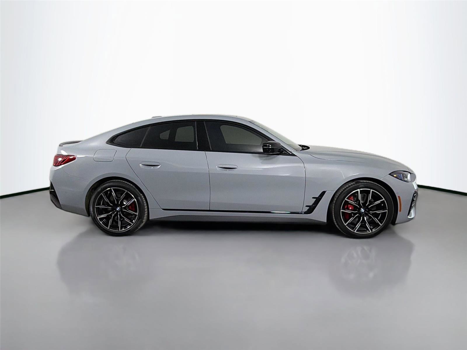 New 2026 BMW i4 eDrive40 w/ M Sport Package RWD image 5