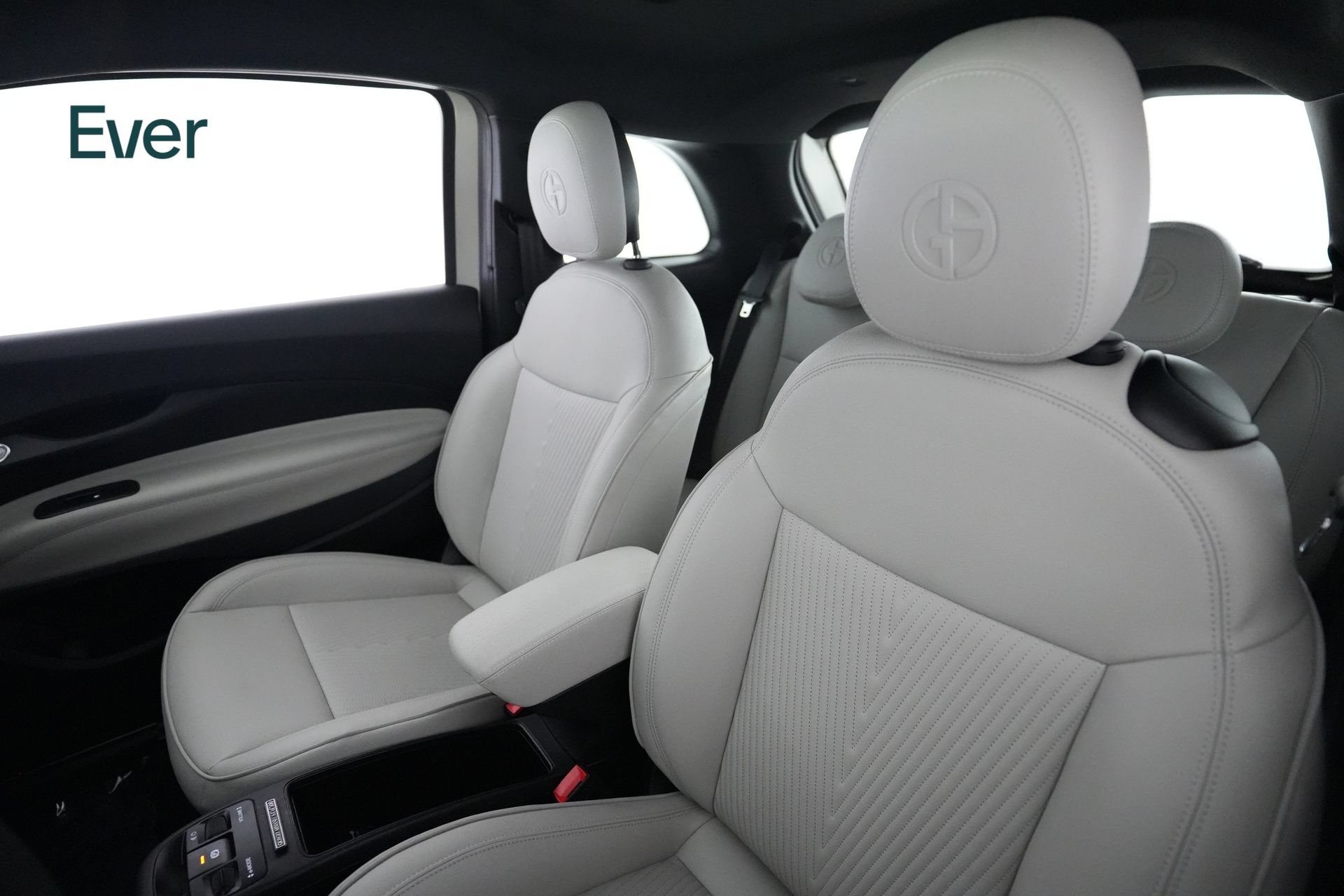 Used 2025 FIAT 500 e FWD image 4