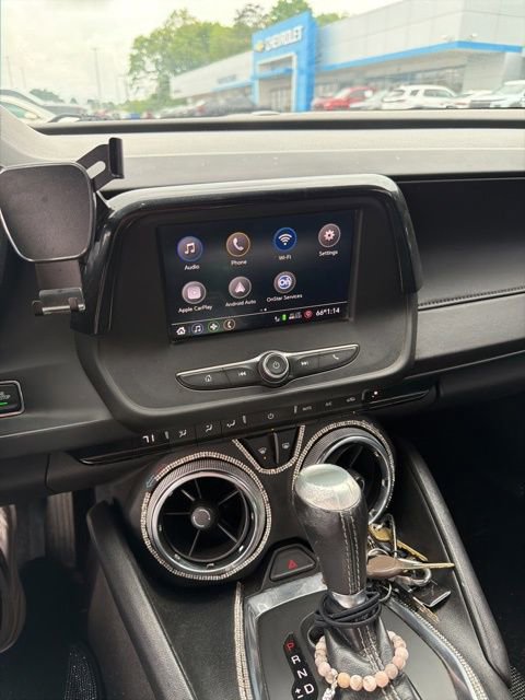 Used 2020 Chevrolet Camaro LT RWD image 7