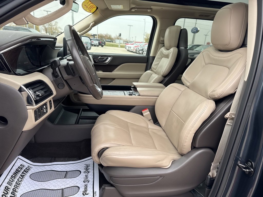 Used 2022 Lincoln Navigator L Reserve image 5