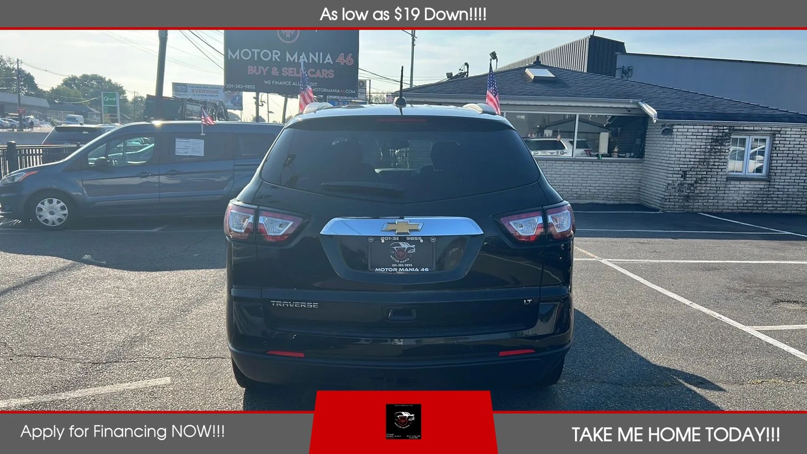 Used 2017 Chevrolet Traverse LT w/ Traveler's Package FWD image 4