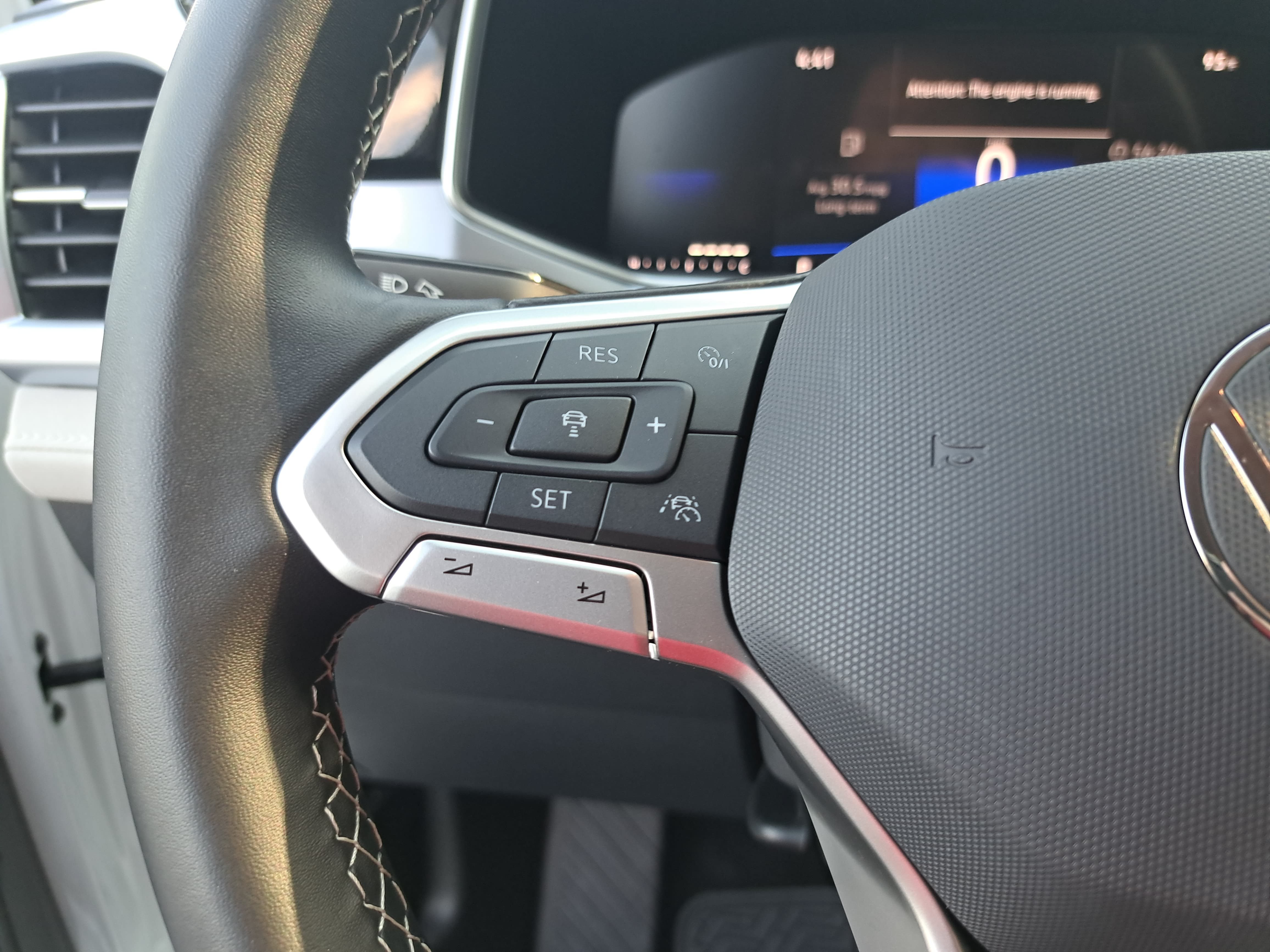 Certified 2026 Volkswagen Taos SE FWD image 16
