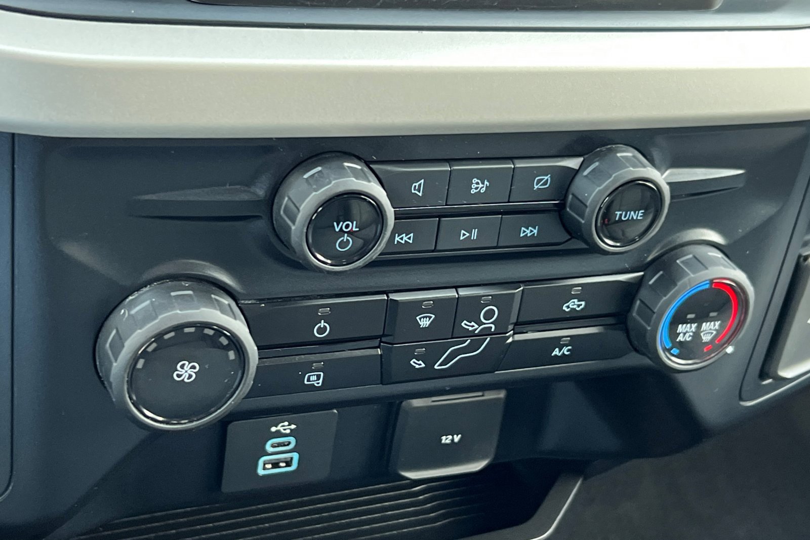 Certified 2024 Ford F350 XLT image 20