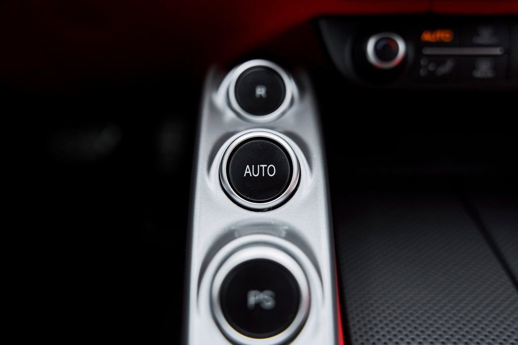 Used 2020 Ferrari GTC4Lusso T RWD image 65