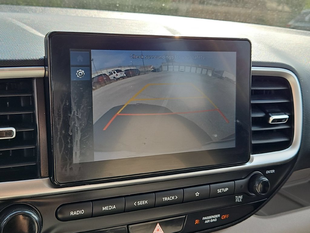 Used 2025 Hyundai Venue SEL FWD image 17