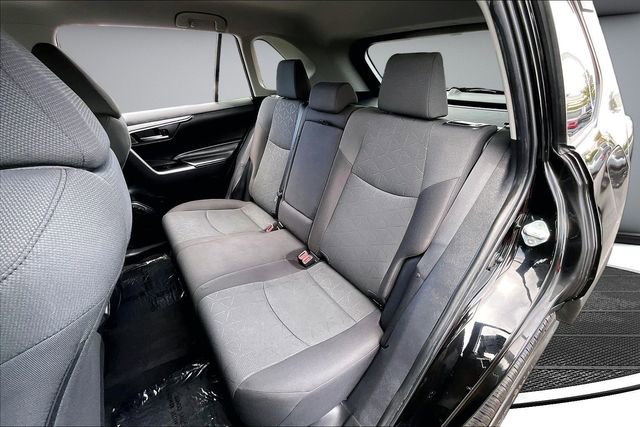 Used 2023 Toyota RAV4 XLE FWD image 22