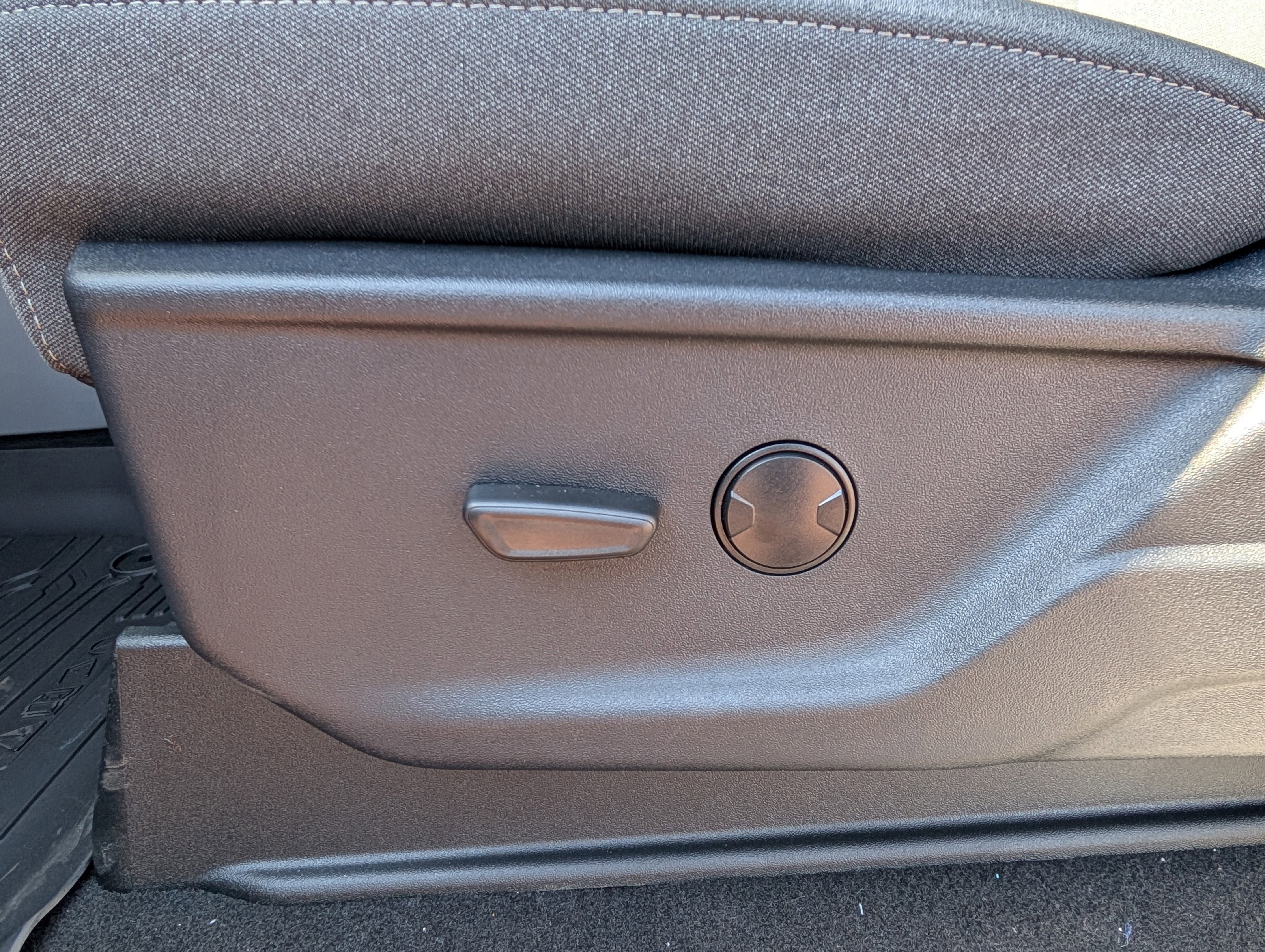 New 2025 Ford F350 XLT w/ Black Appearance Package image 18