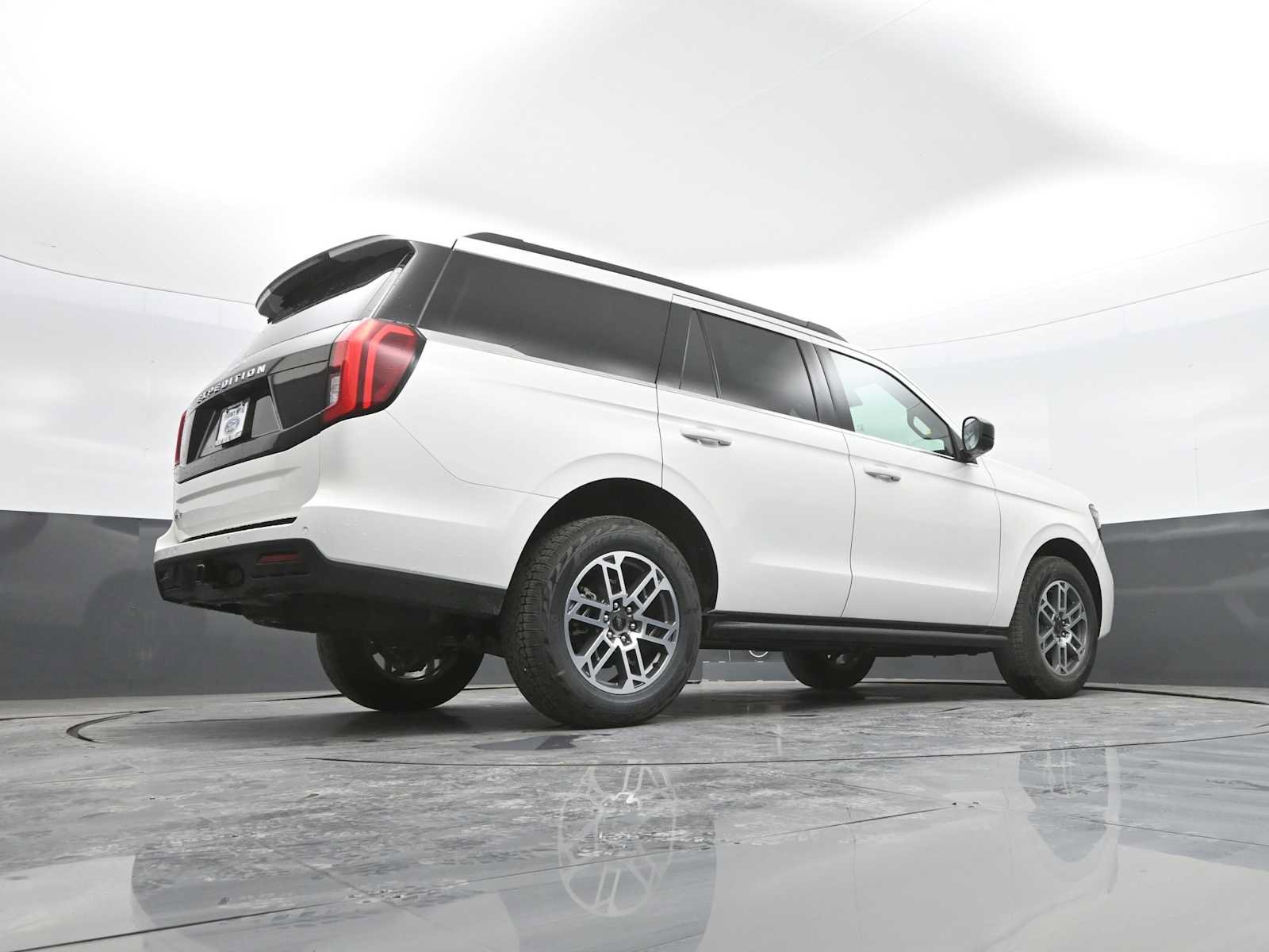 New 2026 Ford Expedition Active AWD/4WD image 63