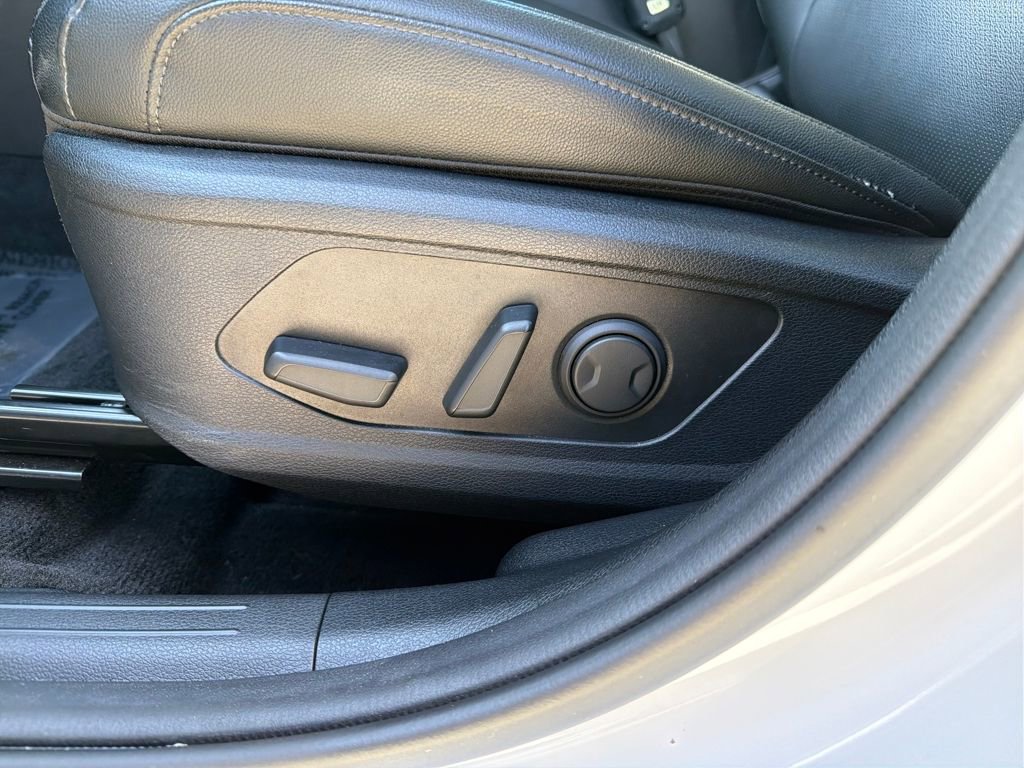 Used 2023 Kia Sportage EX image 14