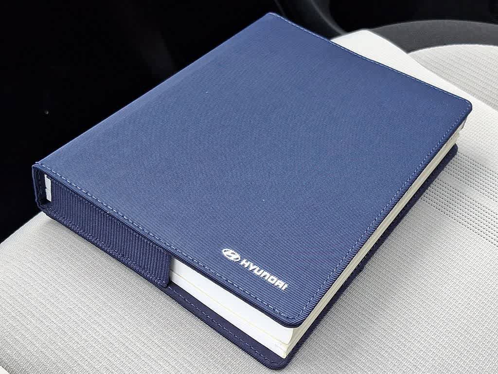 Certified 2025 Hyundai Venue SEL FWD image 27