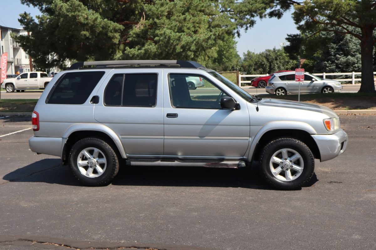 Used 2003 Nissan Pathfinder SE w/ SE Popular Pkg AWD/4WD image 3