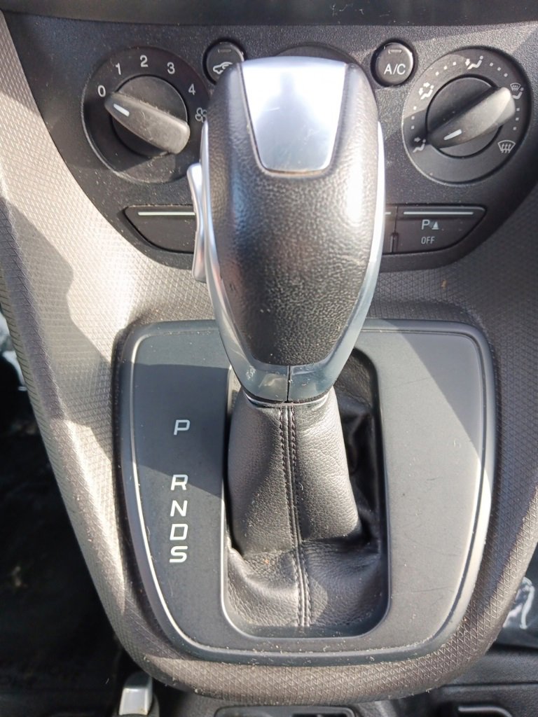 Used 2017 Ford Transit Connect XL image 15