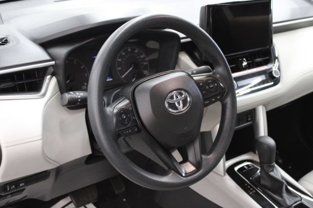 Used 2023 Toyota Corolla Cross L FWD image 10