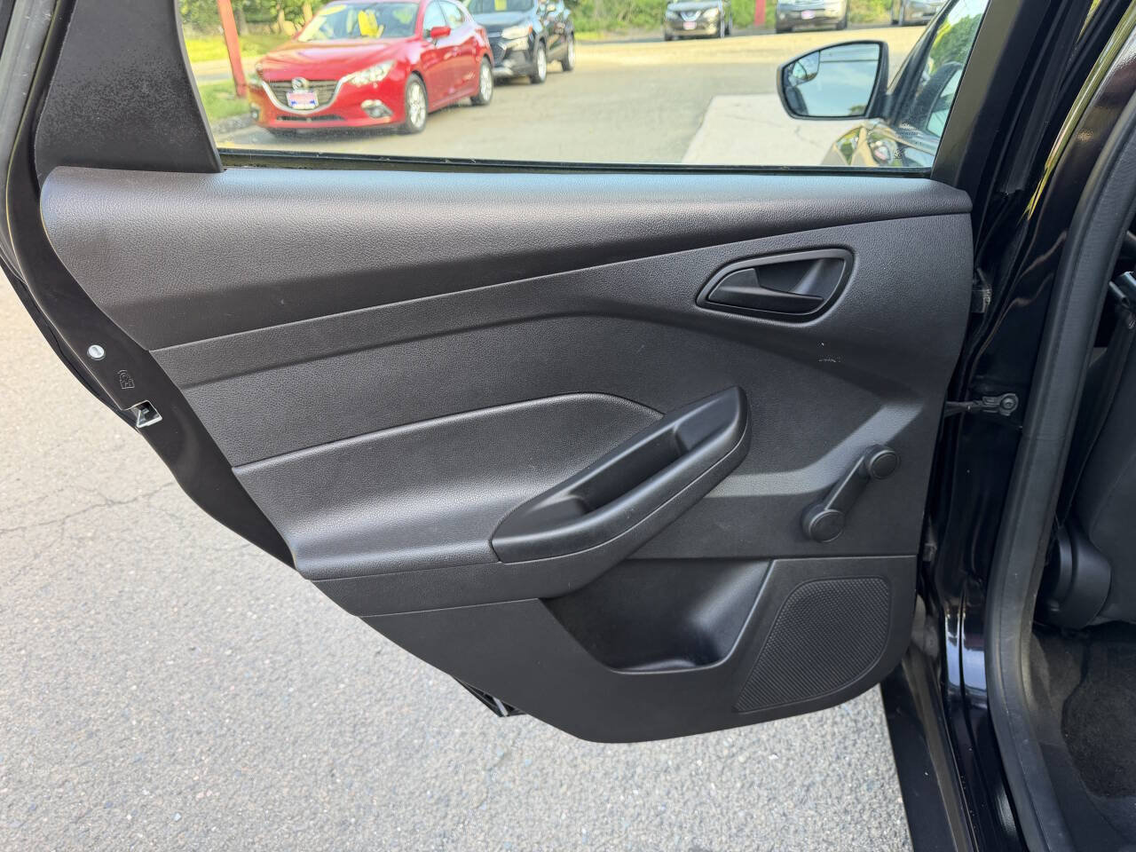 Used 2018 Ford Focus S FWD image 30