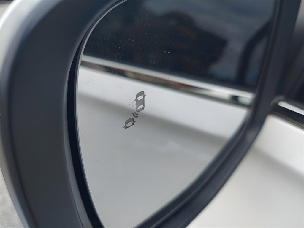 Used 2025 Honda Pilot EX-L image 17