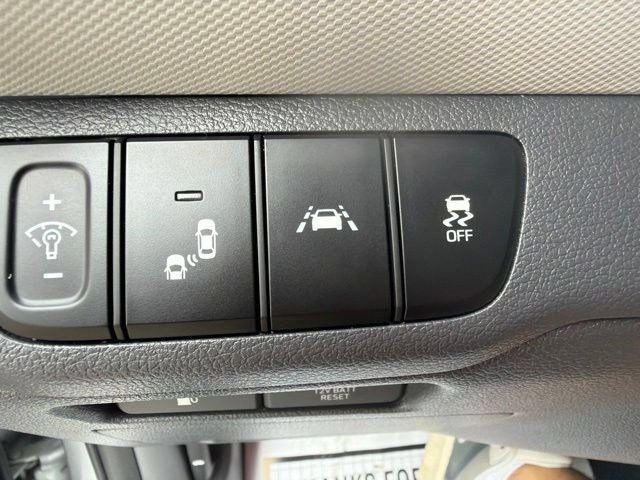 Used 2020 Hyundai Ioniq Limited FWD image 40