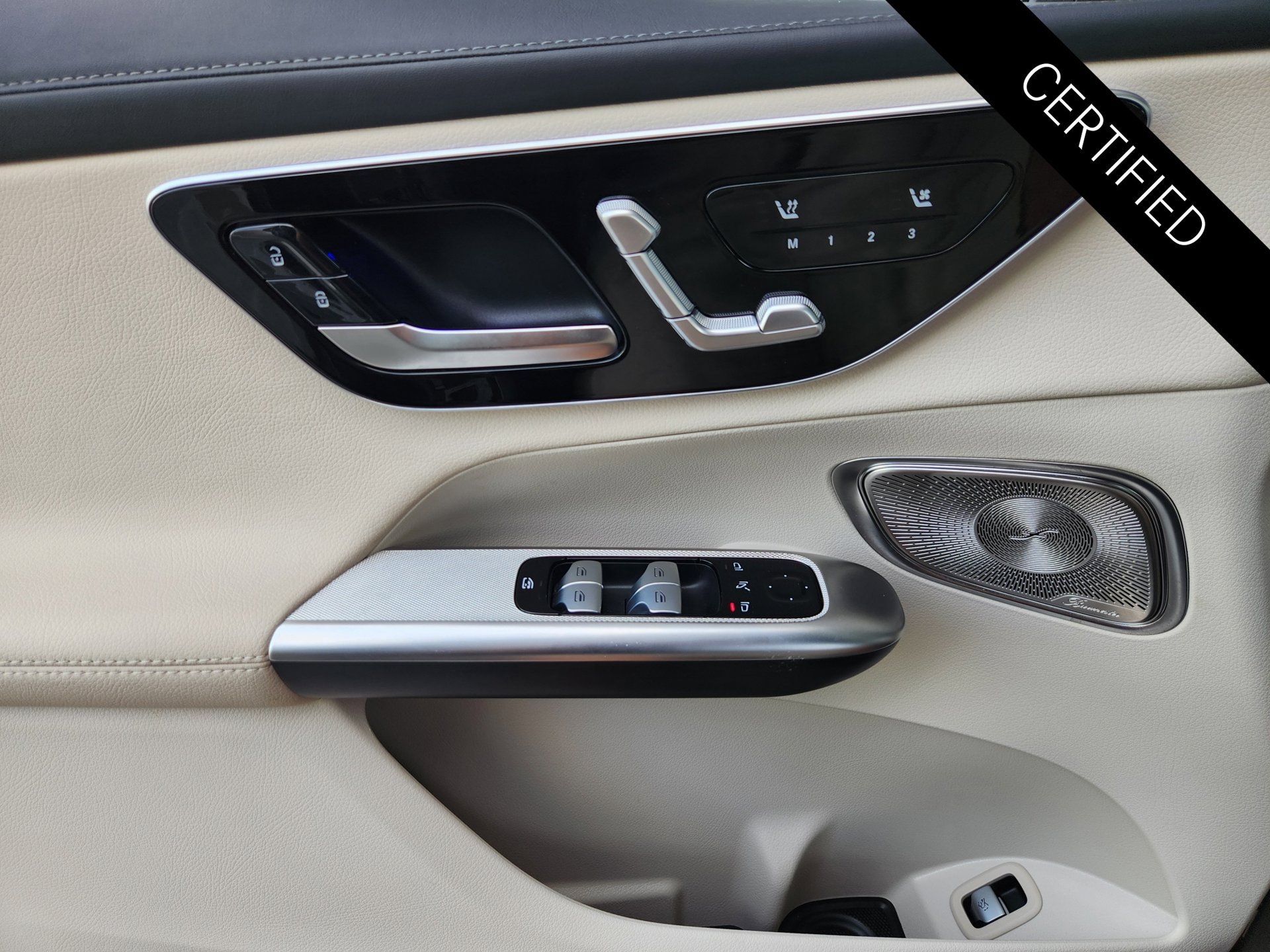 Certified 2024 Mercedes-Benz GLC 300 image 23