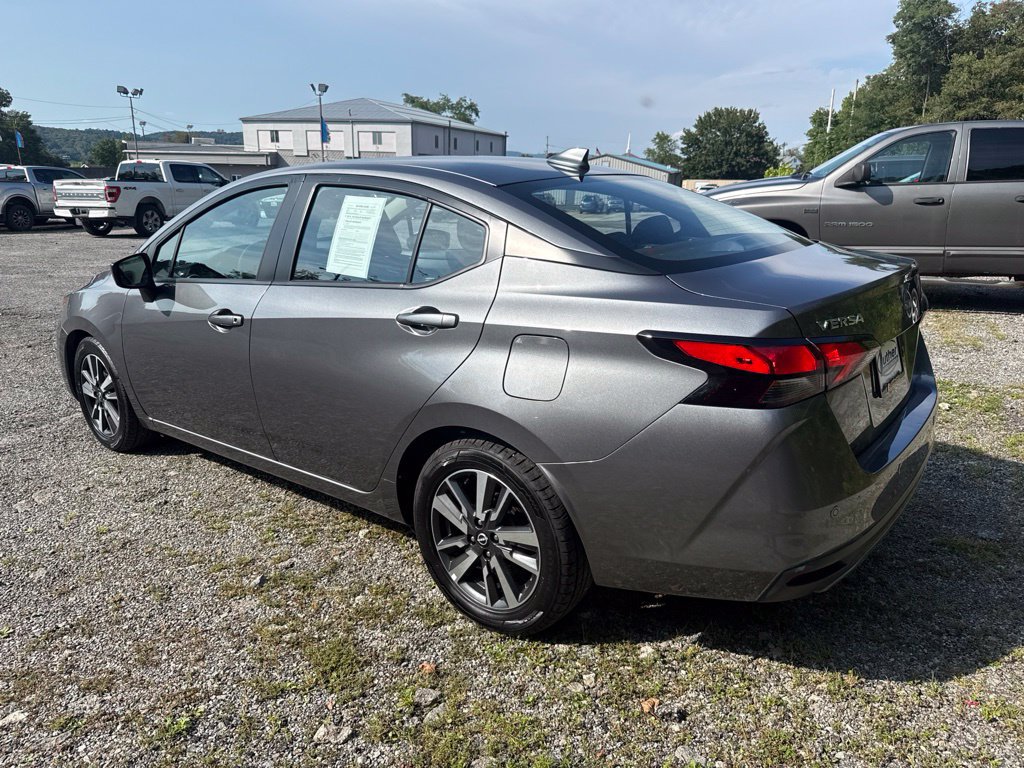 Used 2025 Nissan Versa SV FWD image 4