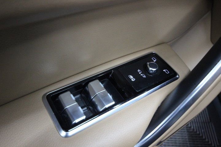 Used 2021 Jaguar F-PACE S image 12