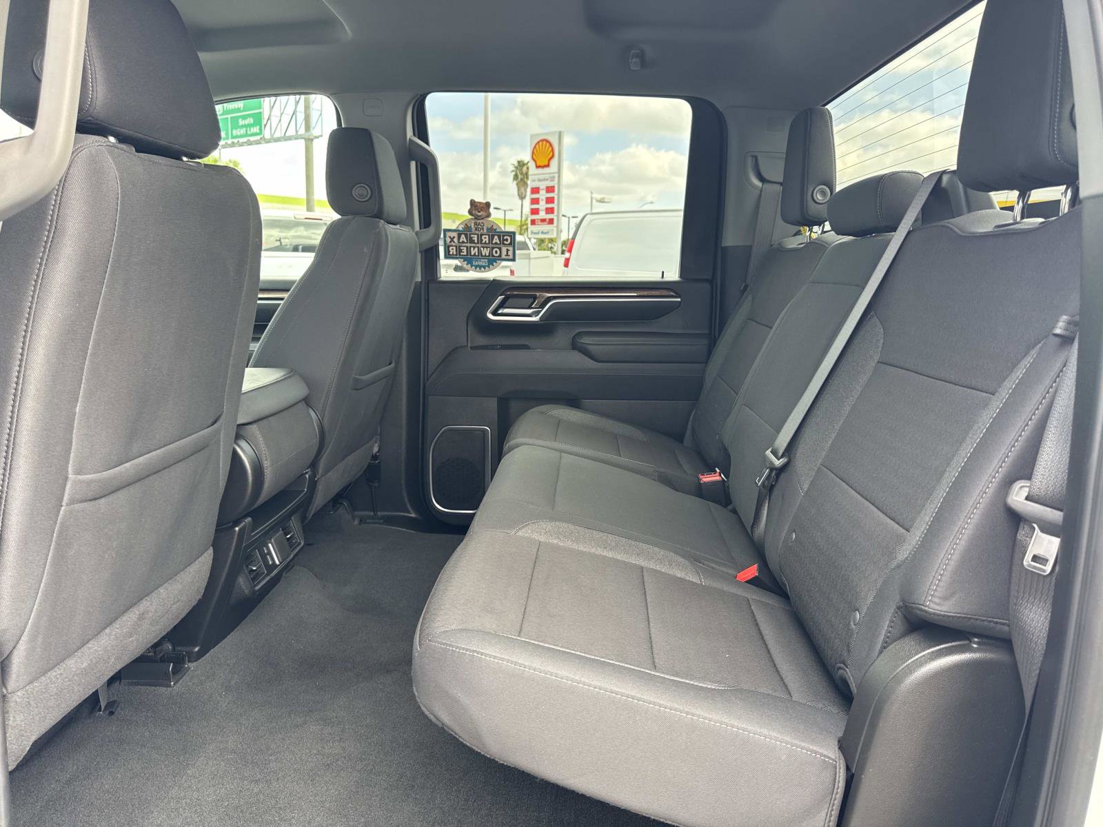 Used 2025 Chevrolet Silverado 2500 LT w/ Convenience Package image 24