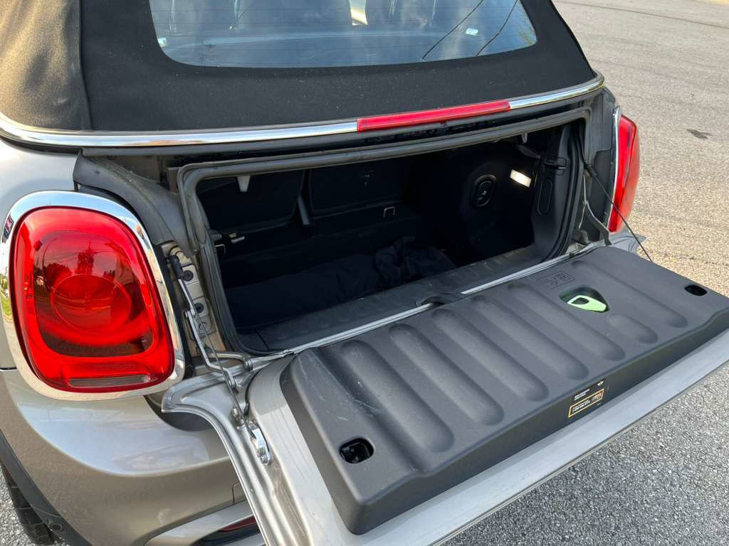 Used 2017 MINI Cooper S image 11