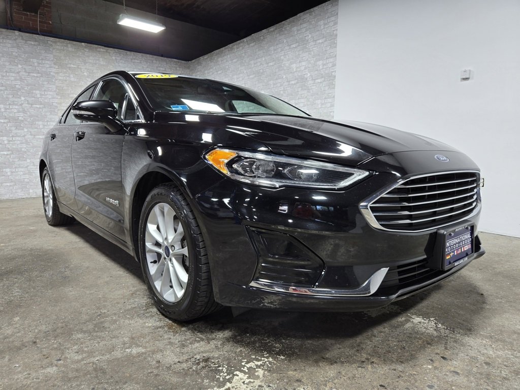 Used 2019 Ford Fusion SEL image 4