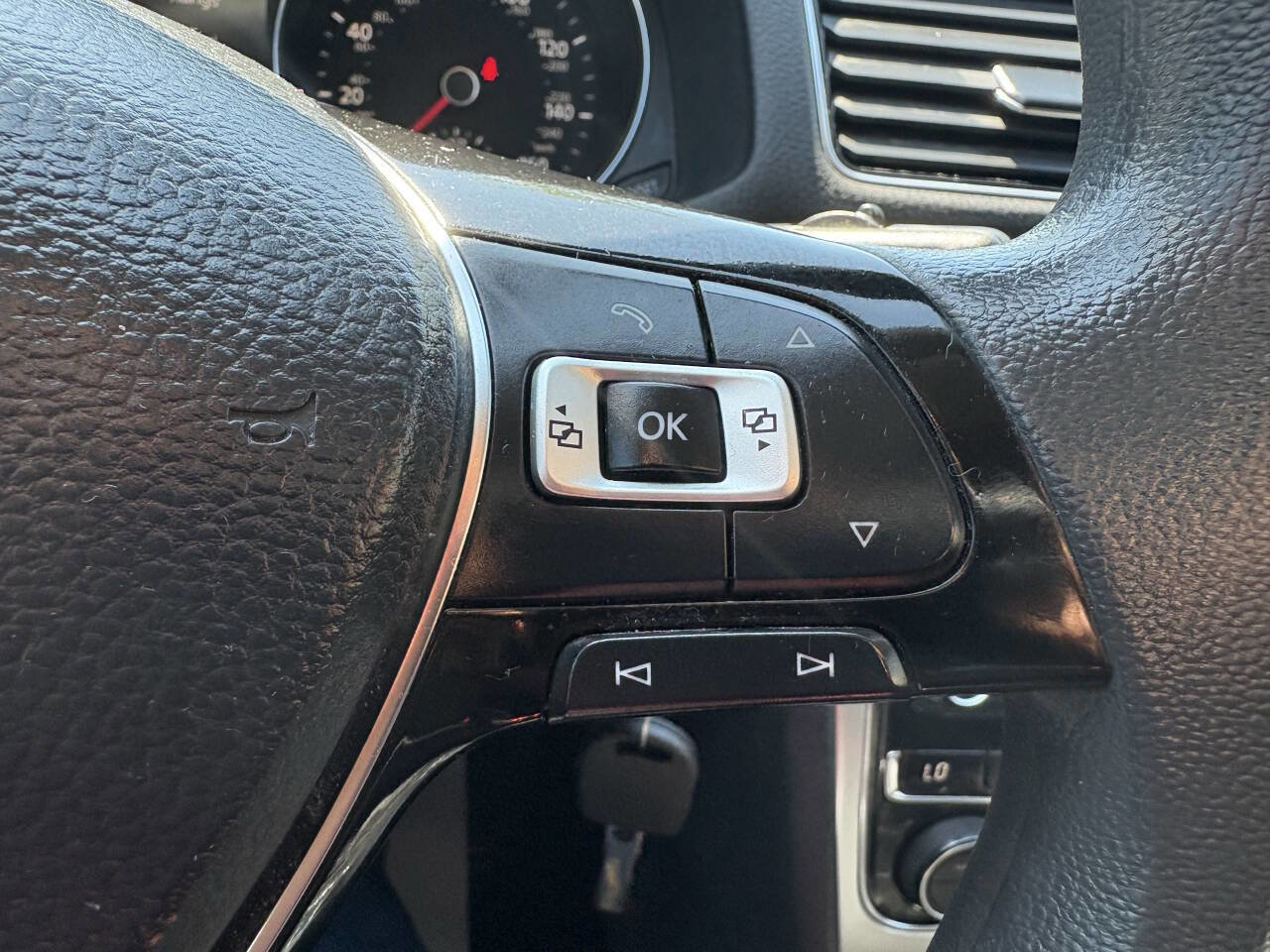 Used 2016 Volkswagen Passat 1.8T S image 35