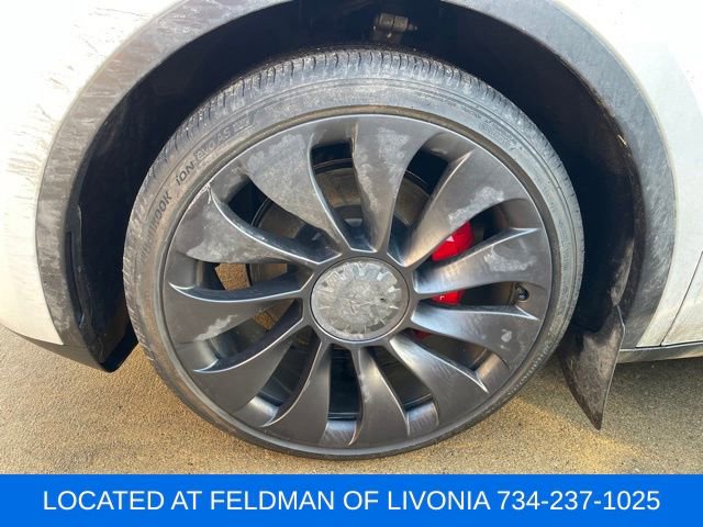 Used 2024 Tesla Model Y Performance image 5