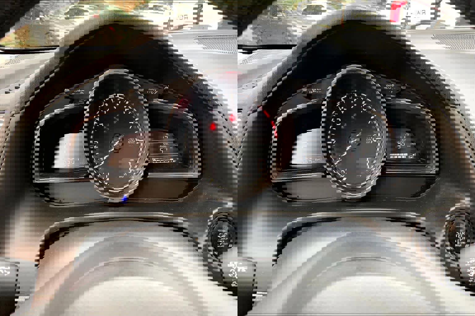 Used 2018 MAZDA MAZDA3 Grand Touring w/ Premium Equipment Package FWD image 26