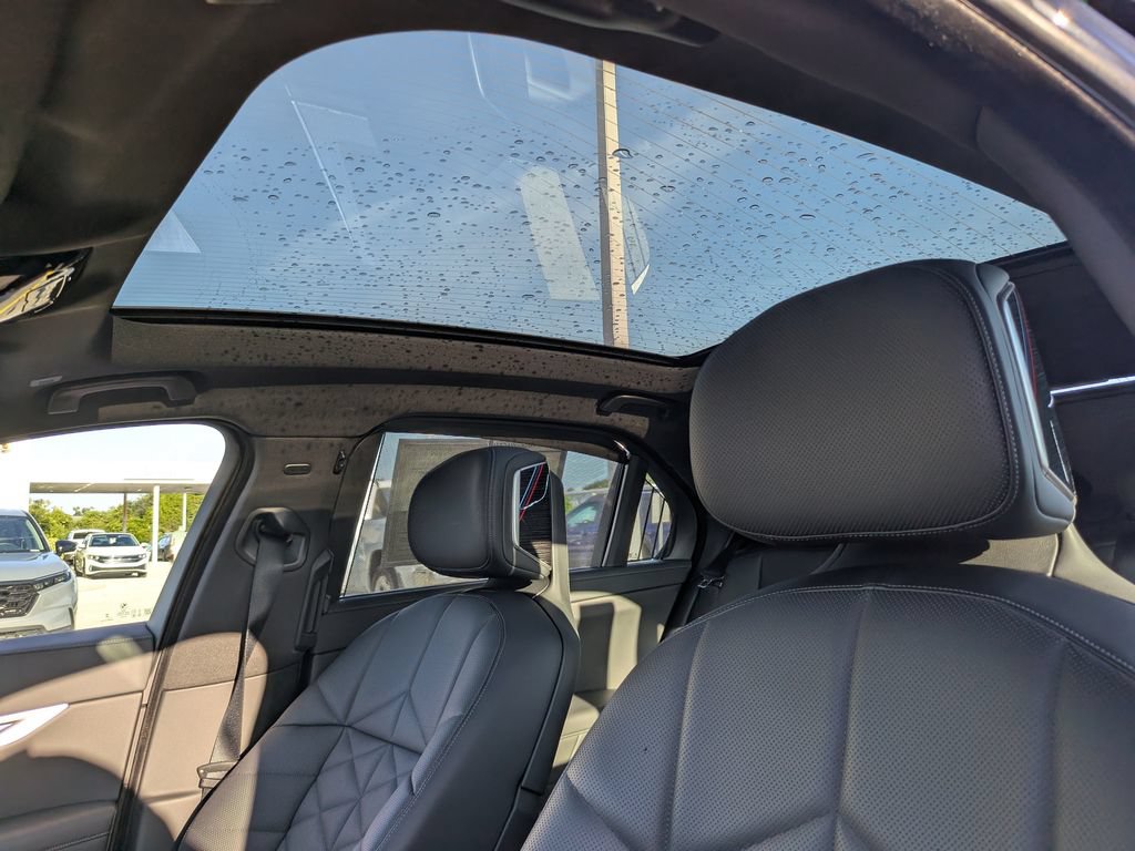 Used 2023 BMW 740i RWD image 18