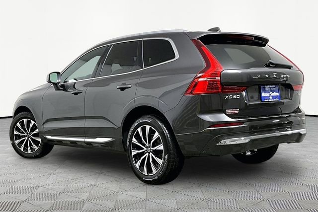 Used 2023 Volvo XC60 B5 Plus image 11
